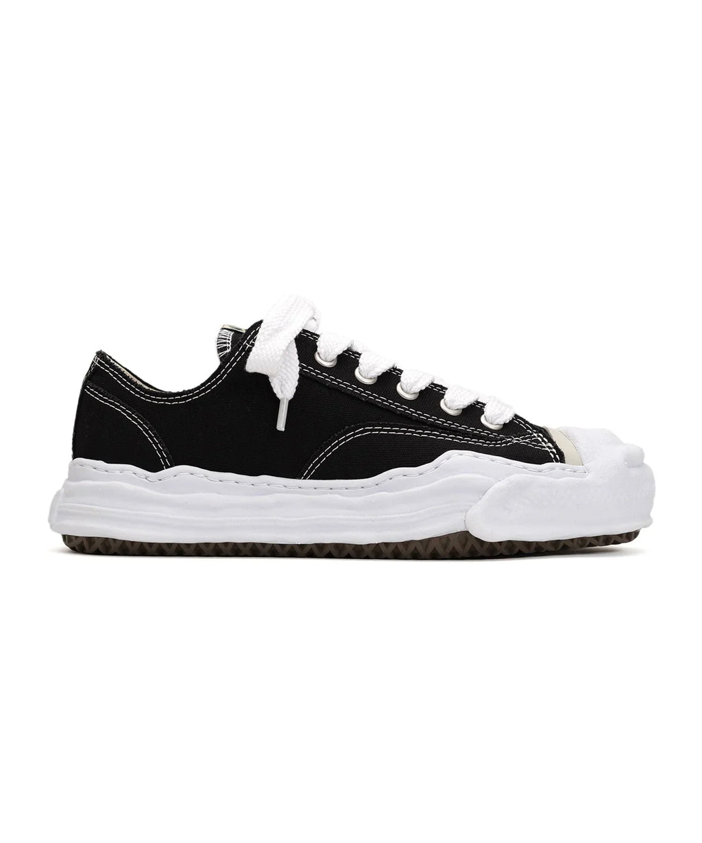"Aeson Low Top" Sneaker